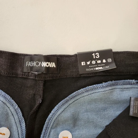 Stylish Blue and Black Women's Jeans - Picture 10 of 16